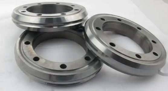 硬質(zhì)合金復合輥環(huán)正逐步取代傳統(tǒng)的鑄鐵軋輥